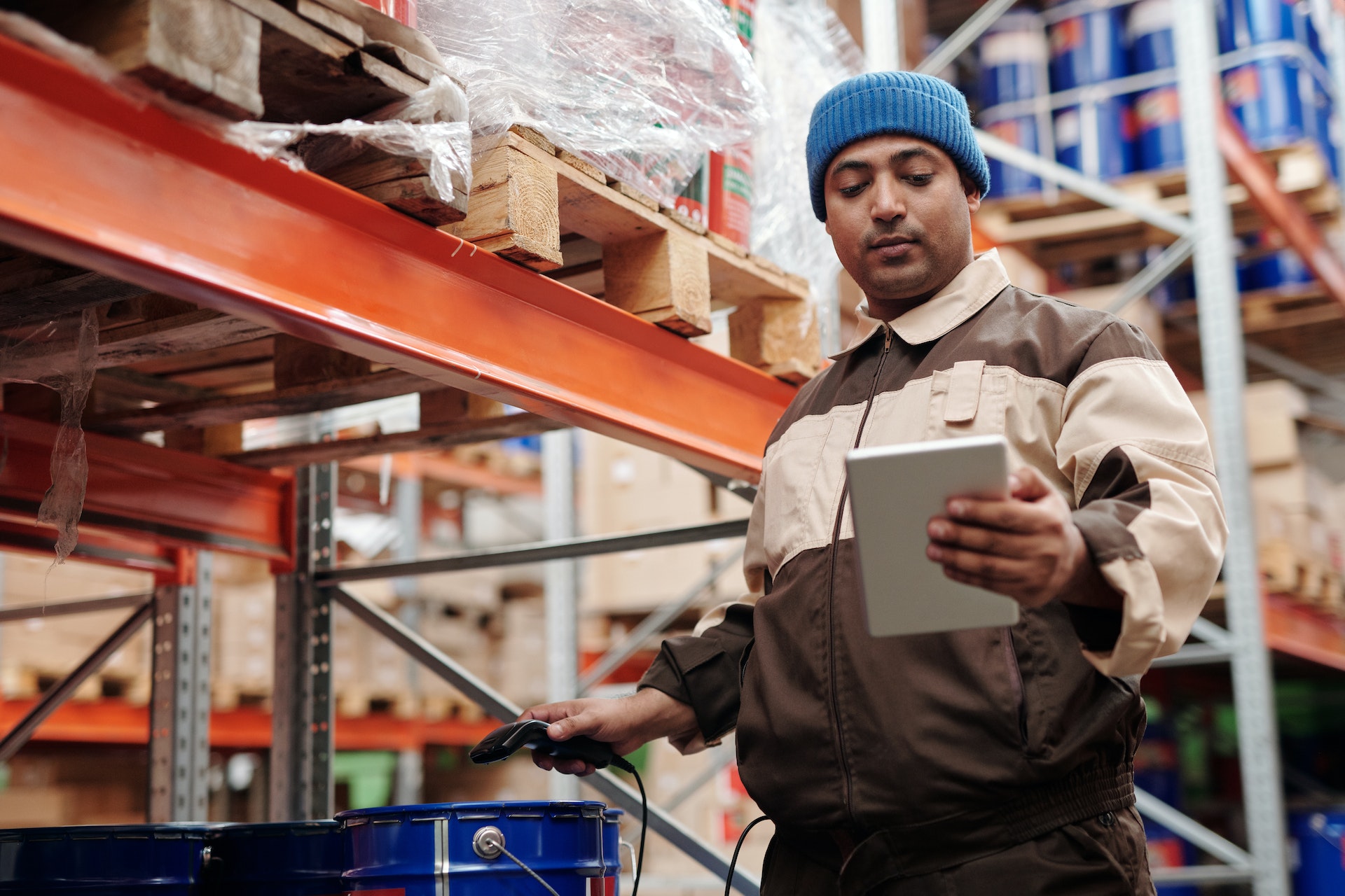 Inventory Management in Supply Chains: Finding the Right Balance